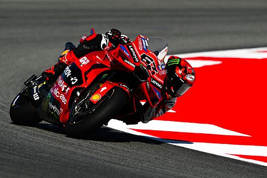 В «Мишлене» объяснили причину прокола колеса у Марка Маркеса на Гран-при Таиланда