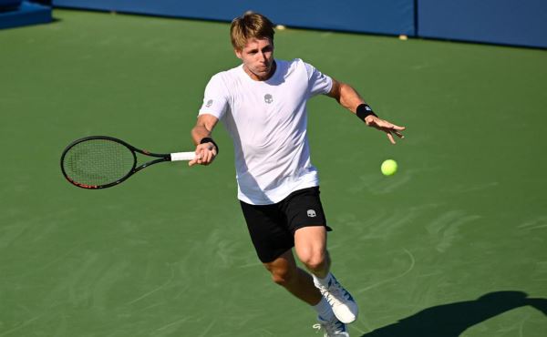 ATP бесплатно вывезет теннисистов после отмененных турниров в ОАЭ