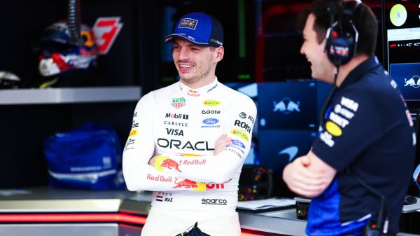 Ферстаппен попал в аварию во время квалификации Гран‑при Австралии и не вышел из первого сегмента