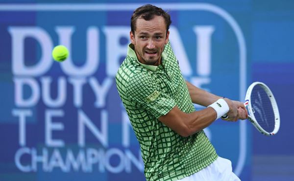 Даниил Медведев победил 8-ю ракетку мира и вышел в финал турнира в Дубае