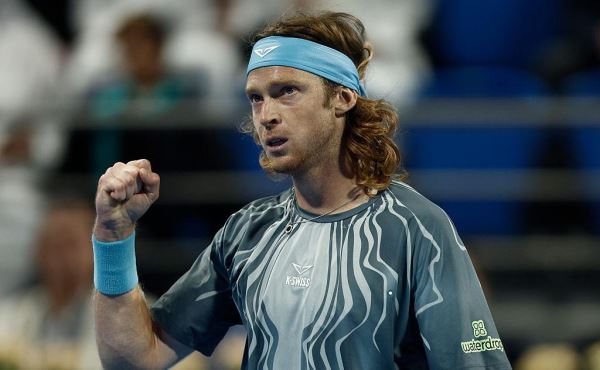 Рублев вслед за Медведевым вышел в полуфинал крупного турнира в Дубае